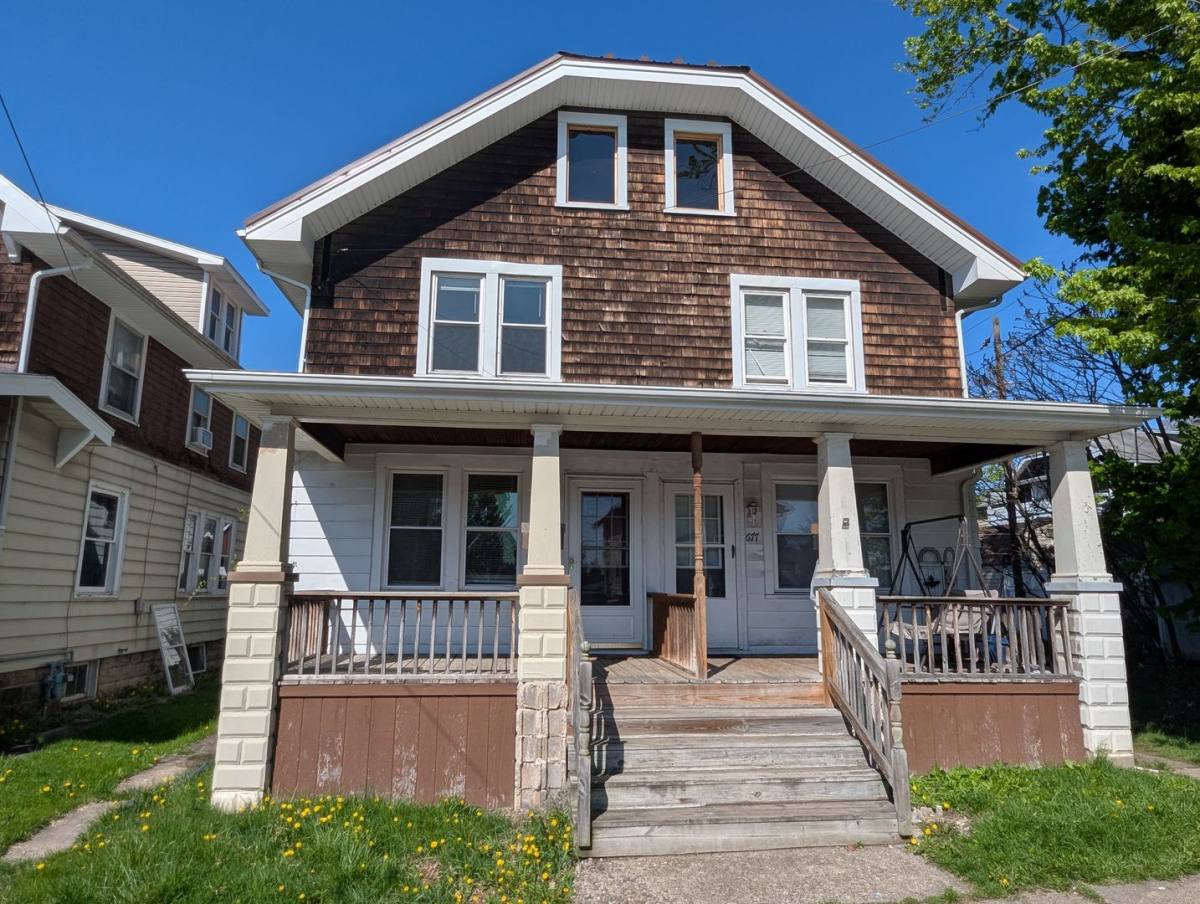 Apartment for rent at 675-677 Cemetery St, Williamsport, PA 17701