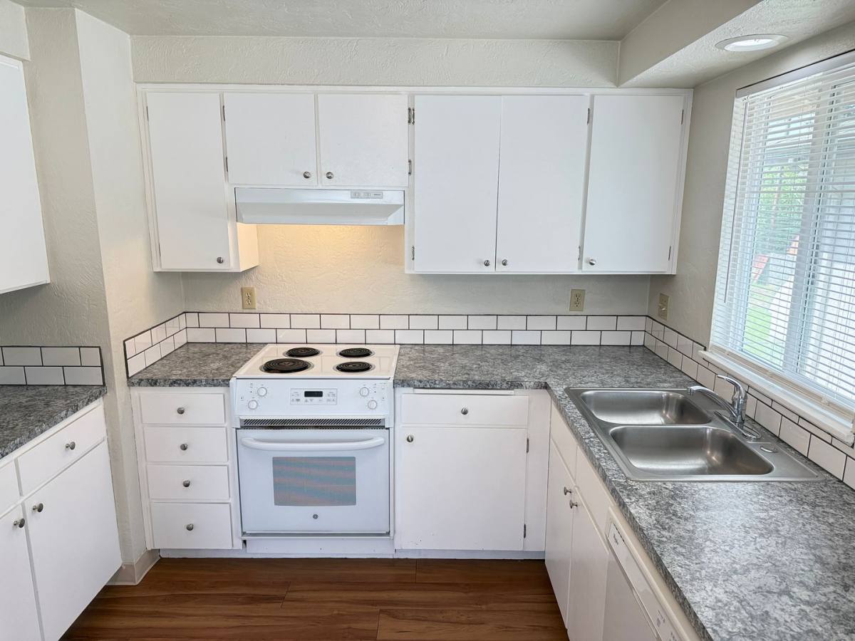 Apartment for rent at 165 SW Kalmia St, Junction City, OR 97448