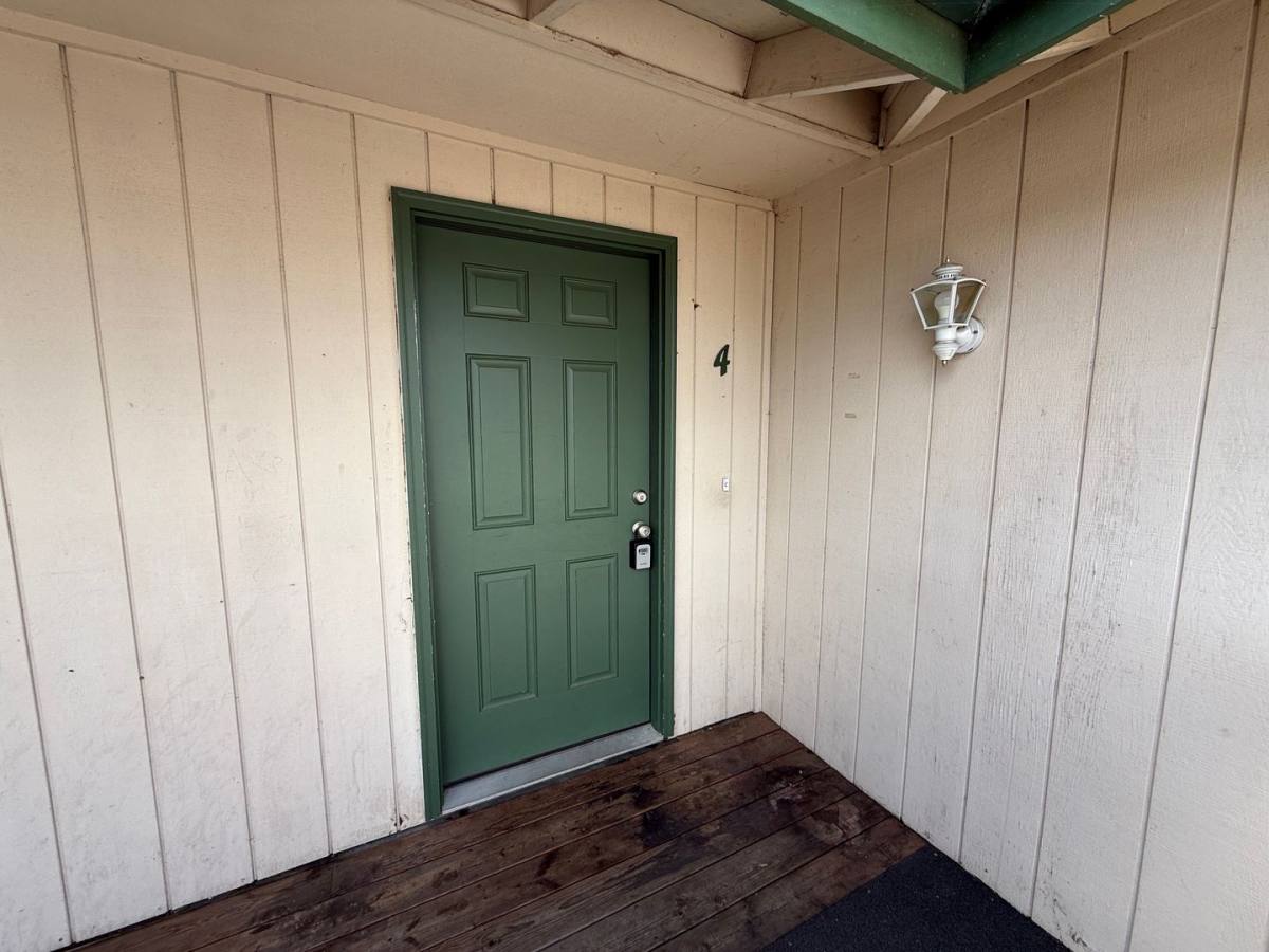 Apartment for rent at 165 SW Kalmia St, Junction City, OR 97448