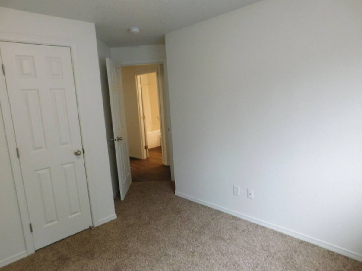 House for rent at 888 Creek Court NW, Salem, OR 97304