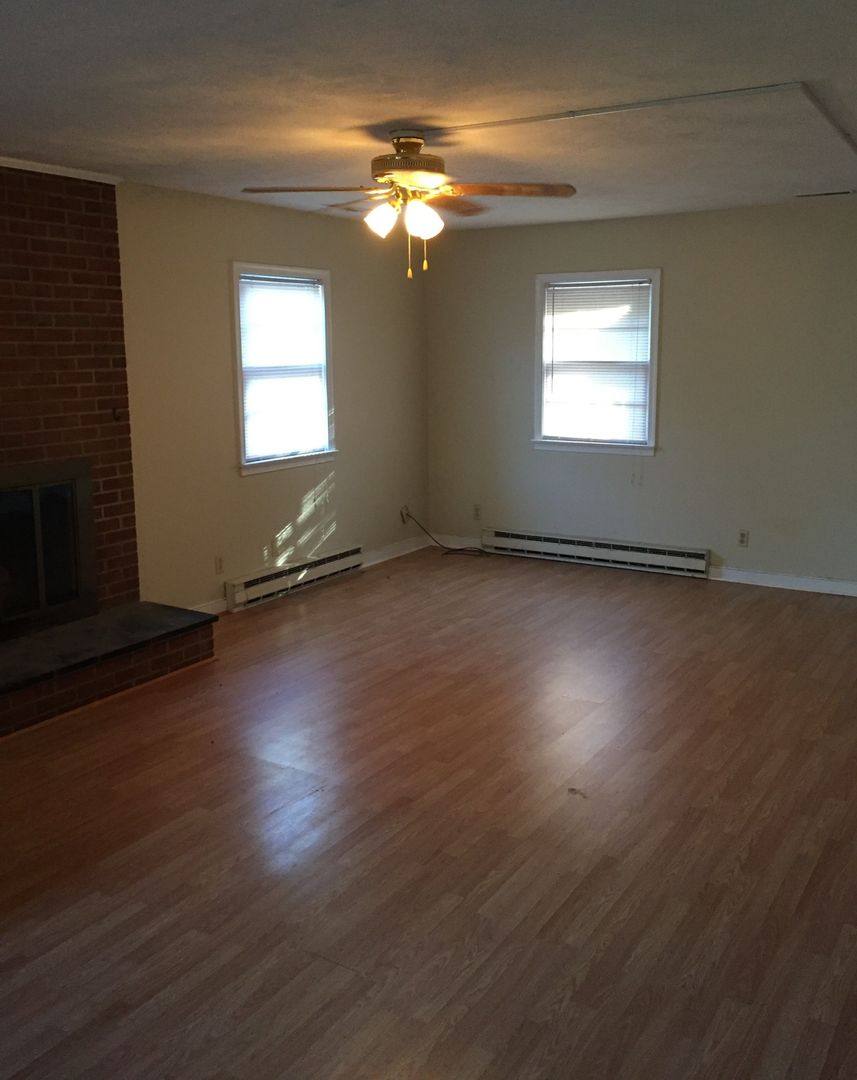 Apartment for rent at 400 Dorrier Dr, Charlottesville, VA 22911