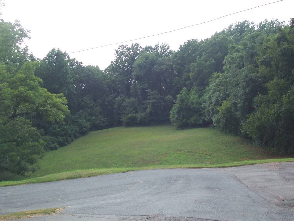 Apartment for rent at 400 Dorrier Dr, Charlottesville, VA 22911