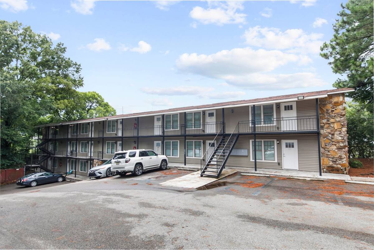 Apartment for rent at 1633 13th Ave S, Birmingham, AL 35205
