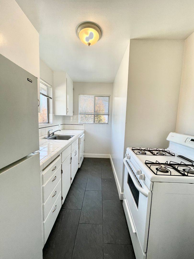 Apartment for rent at 466 N Fair Oaks Ave, Sunnyvale, CA 94086