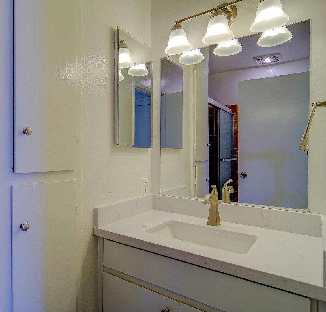 Apartment for rent at 2019 Shoreline Dr, Alameda, CA 94501