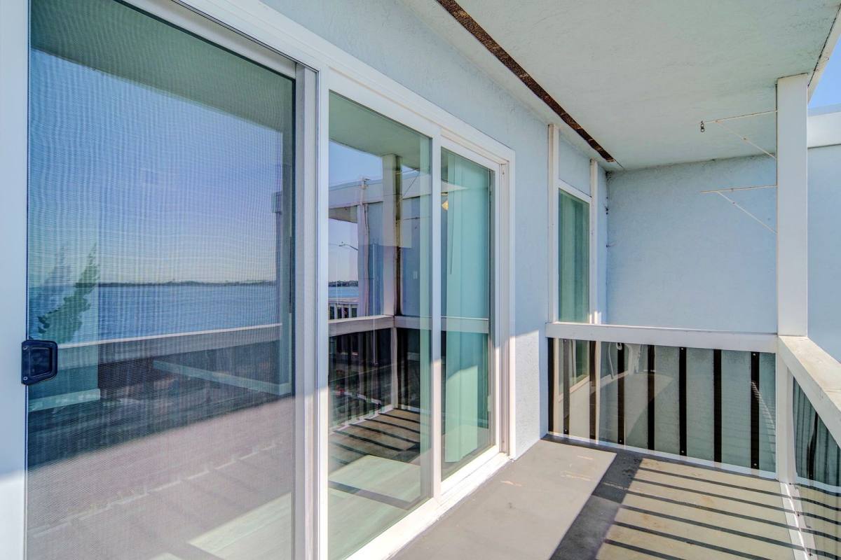 Apartment for rent at 2019 Shoreline Dr, Alameda, CA 94501