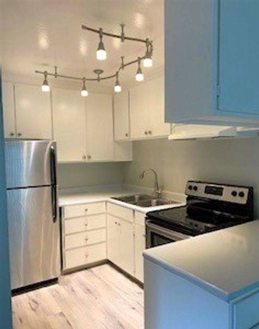 Apartment for rent at 2019 Shoreline Dr, Alameda, CA 94501