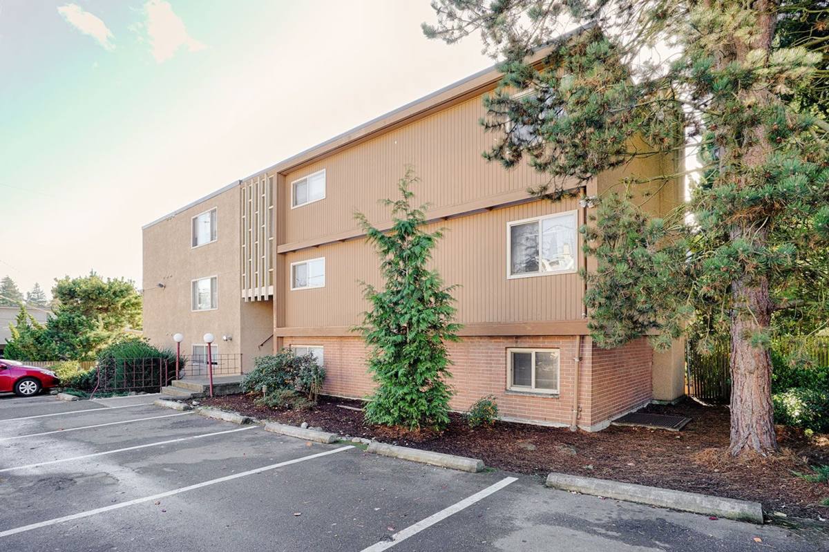 Apartment for rent at 12048 32nd Ave NE, Seattle, WA 98125