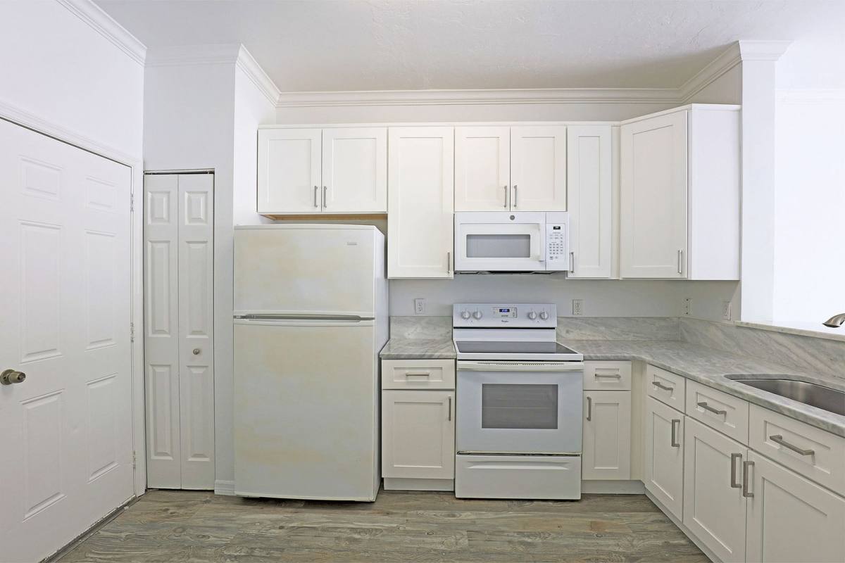 Townhouse for rent at 3629 Pine Oak Circle #102, Fort Myers, FL 33916