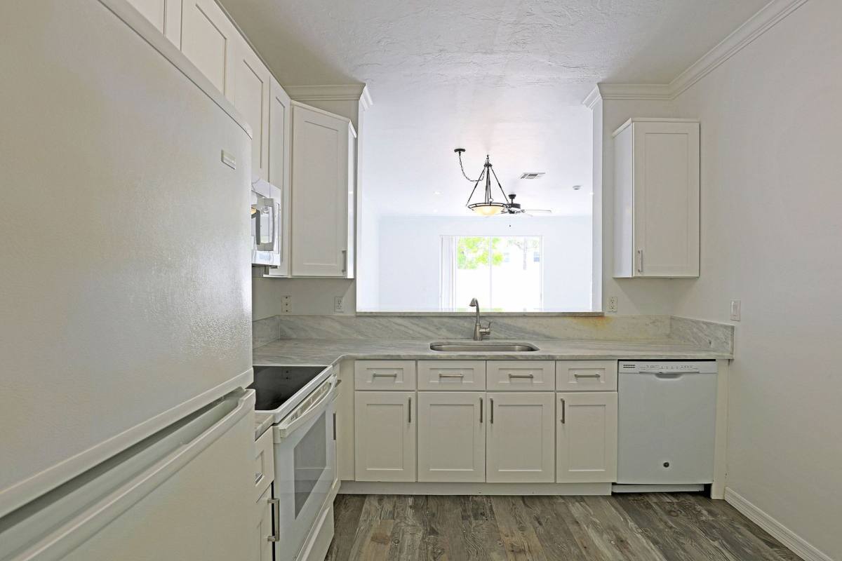 Townhouse for rent at 3629 Pine Oak Circle #102, Fort Myers, FL 33916