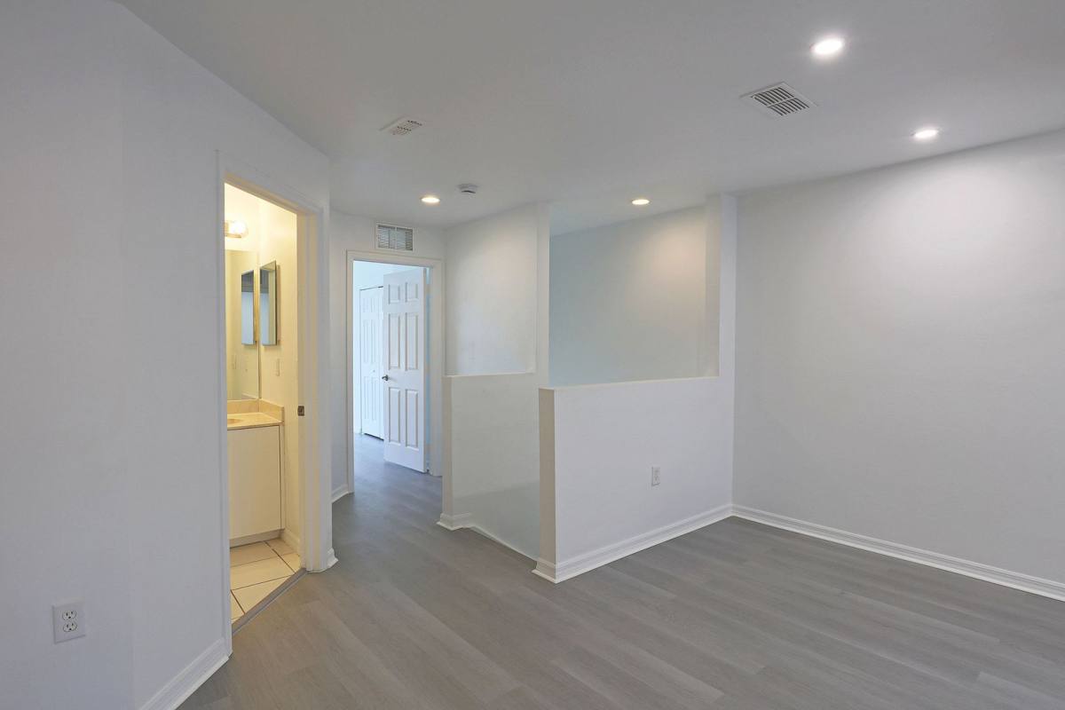 Townhouse for rent at 3629 Pine Oak Circle #102, Fort Myers, FL 33916