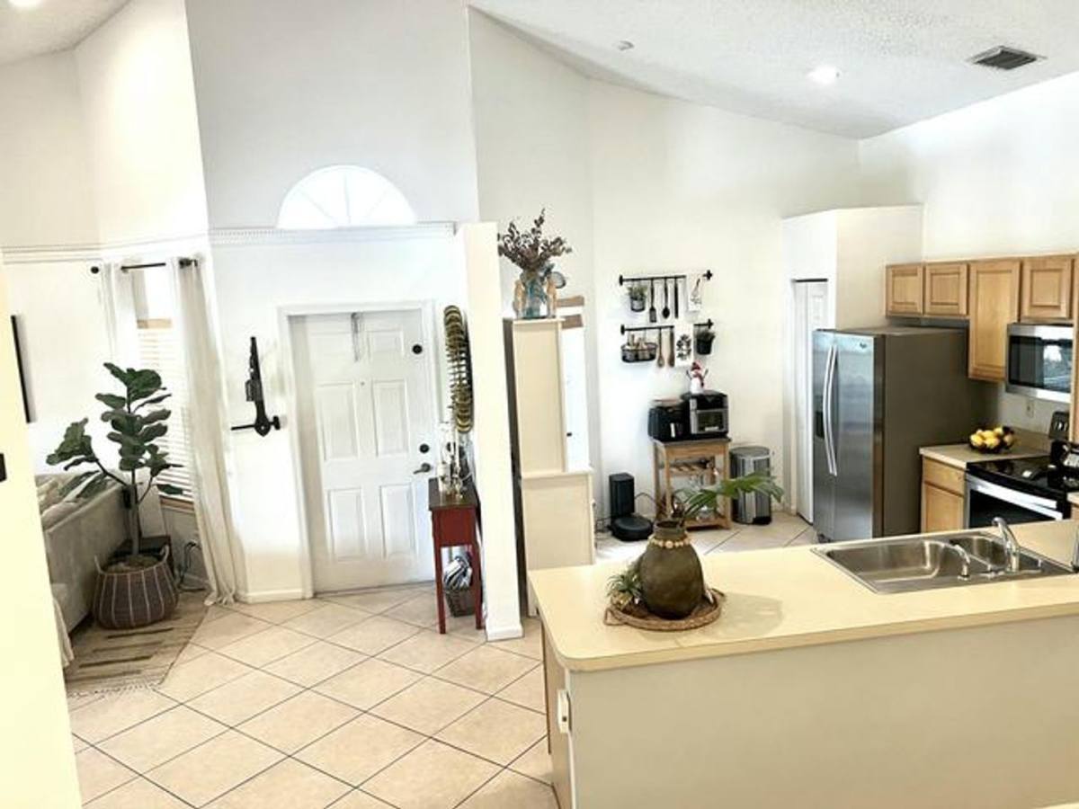 Townhouse for rent at 10614 Lake Shore Dr, Wellington, FL 33414