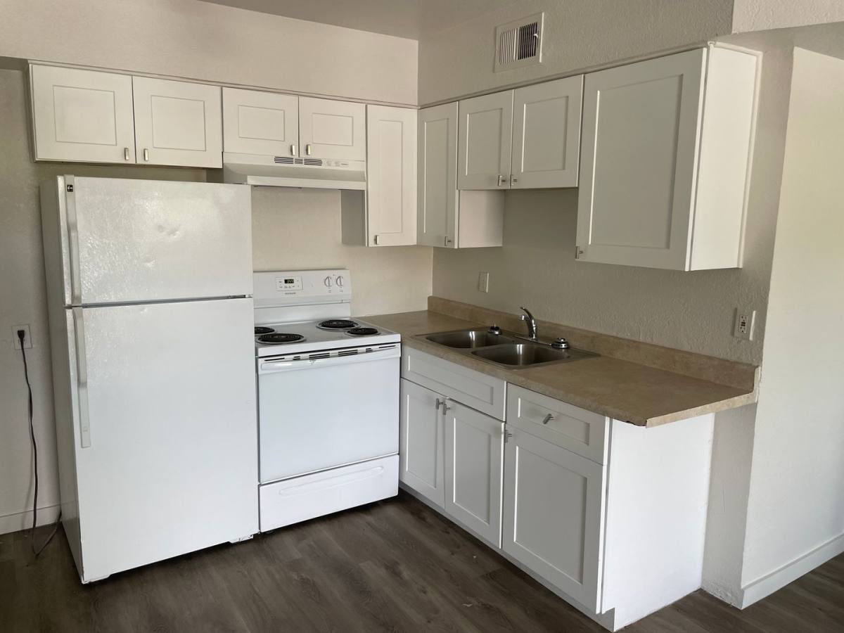 Apartment for rent at 9633 N 17th Ave, Phoenix, AZ 85021