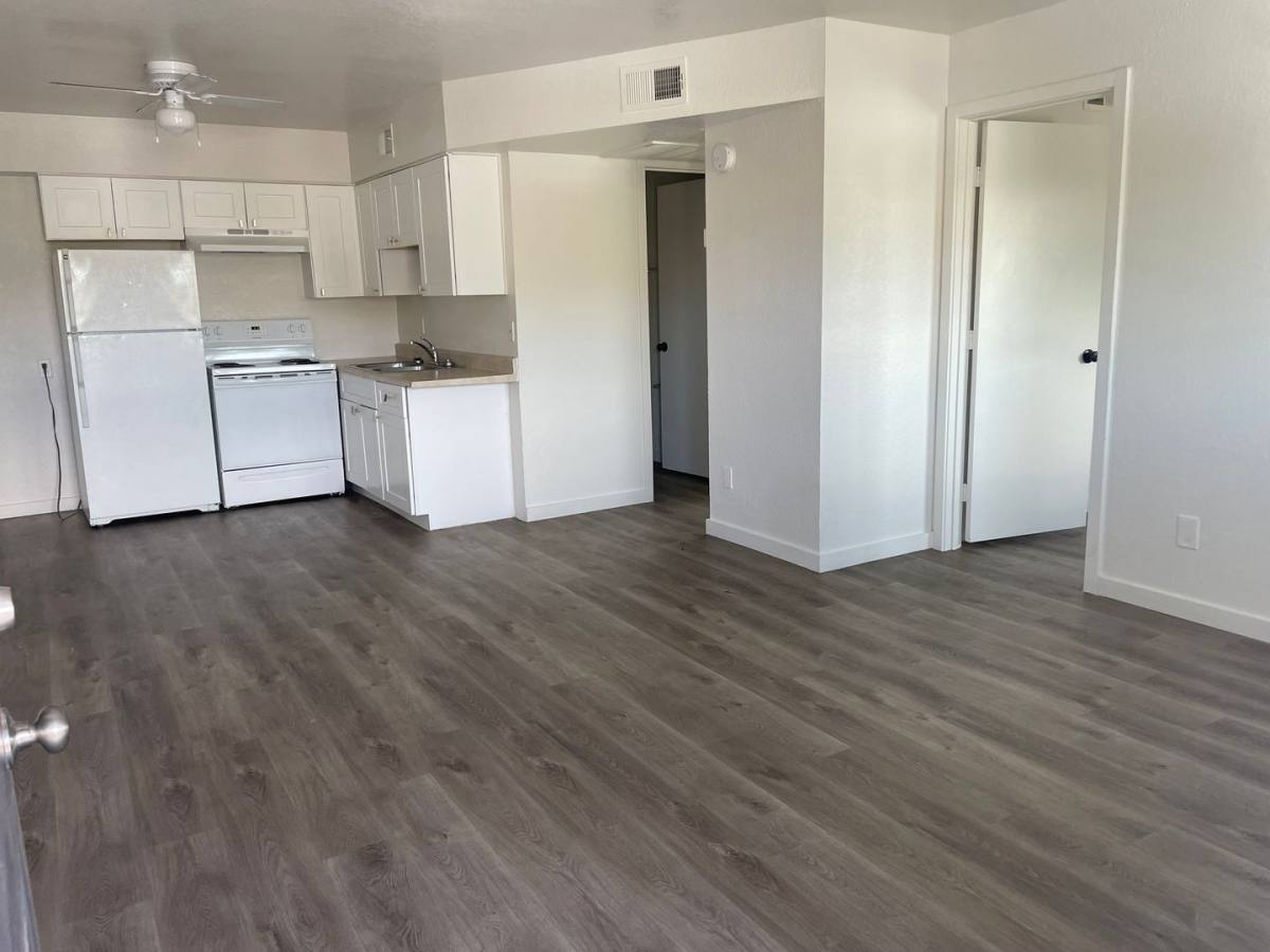 Apartment for rent at 9633 N 17th Ave, Phoenix, AZ 85021
