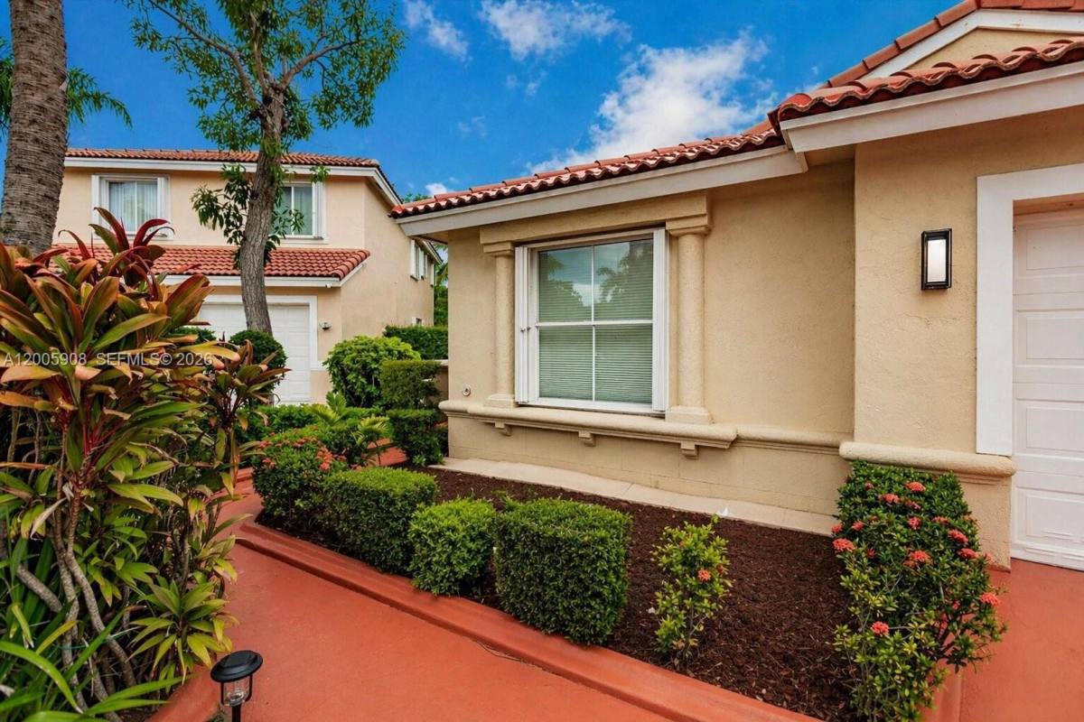 House for rent at 6298 Harbour Chase Dr, Lake Worth, FL 33467