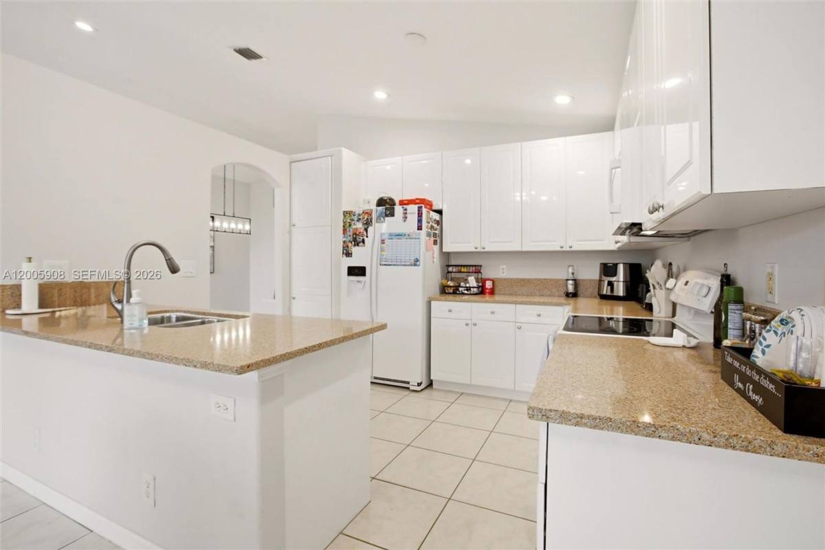 House for rent at 6298 Harbour Chase Dr, Lake Worth, FL 33467