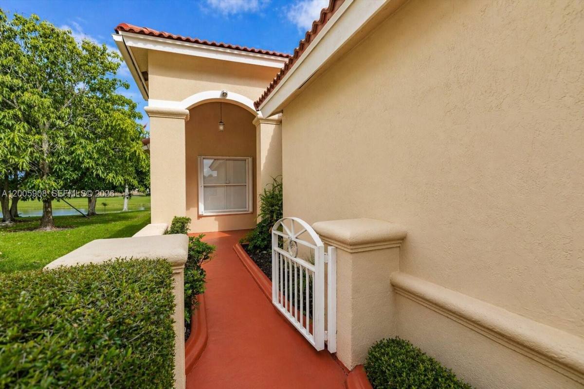 House for rent at 6298 Harbour Chase Dr, Lake Worth, FL 33467