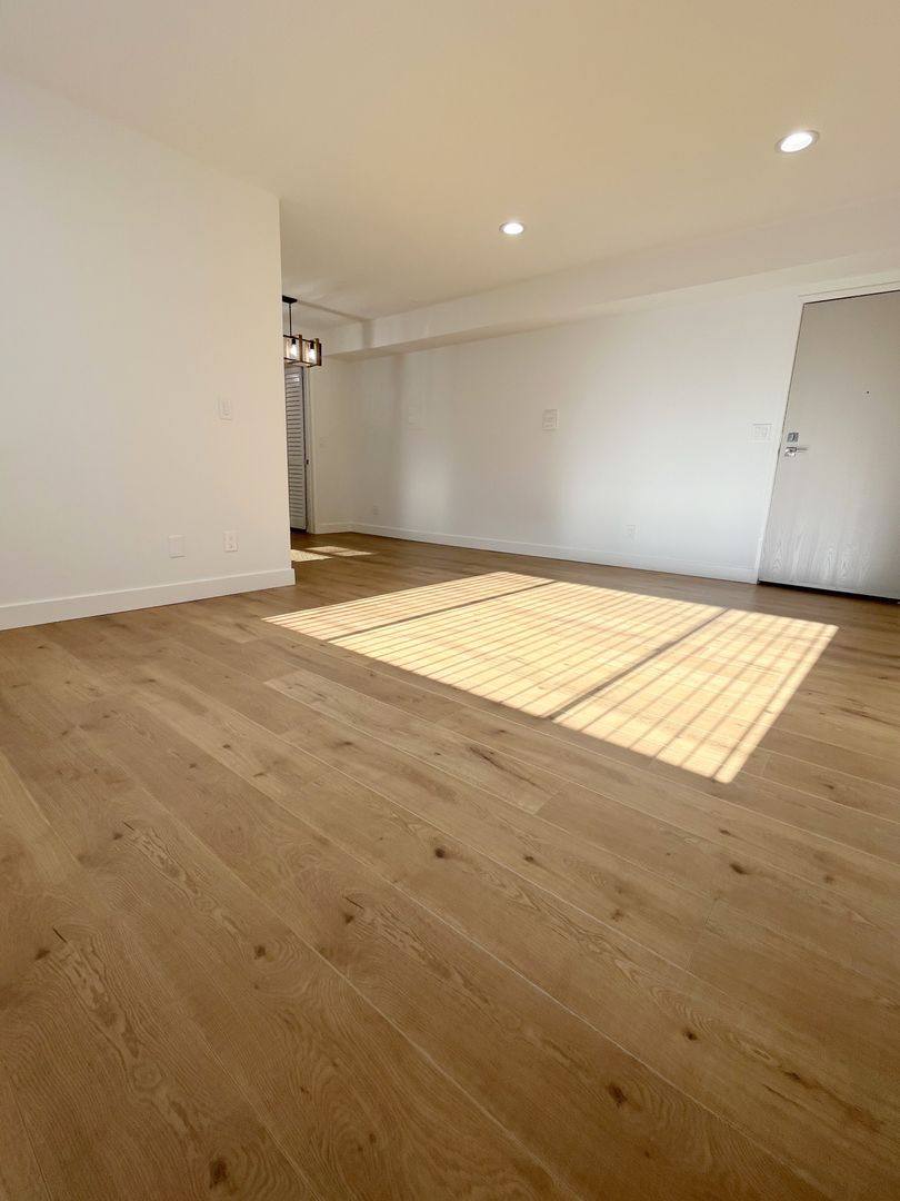 Apartment for rent at 14423 Tiara St, Van Nuys, CA 91401