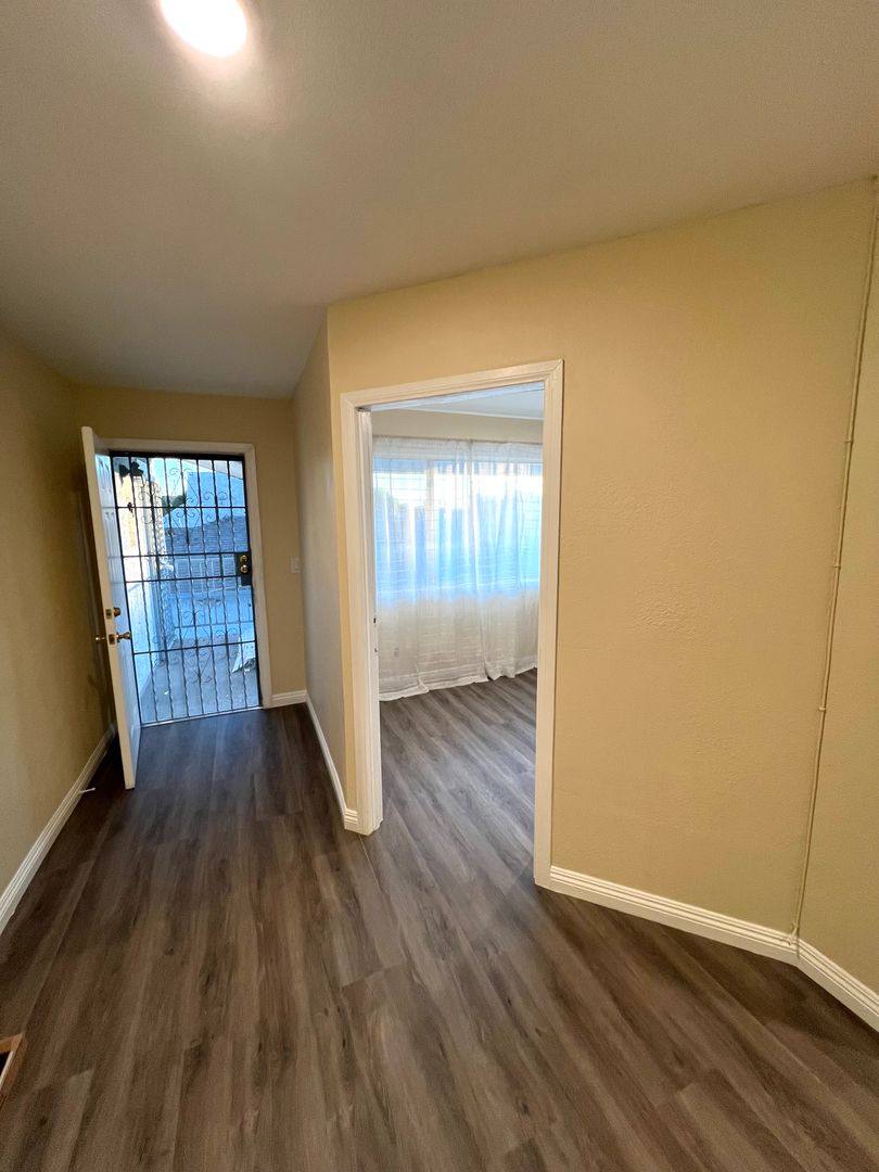 Apartment for rent at 3954 S Normandie Ave, Los Angeles, CA 90037