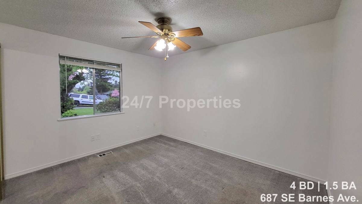 House for rent at 687 SE Barnes Ave, Gresham, OR 97080