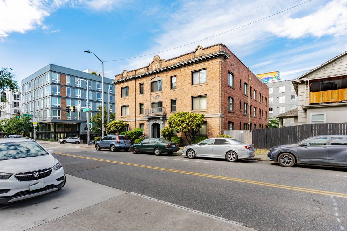 Apartment for rent at 5003 15th Ave NE, Seattle, WA 98105