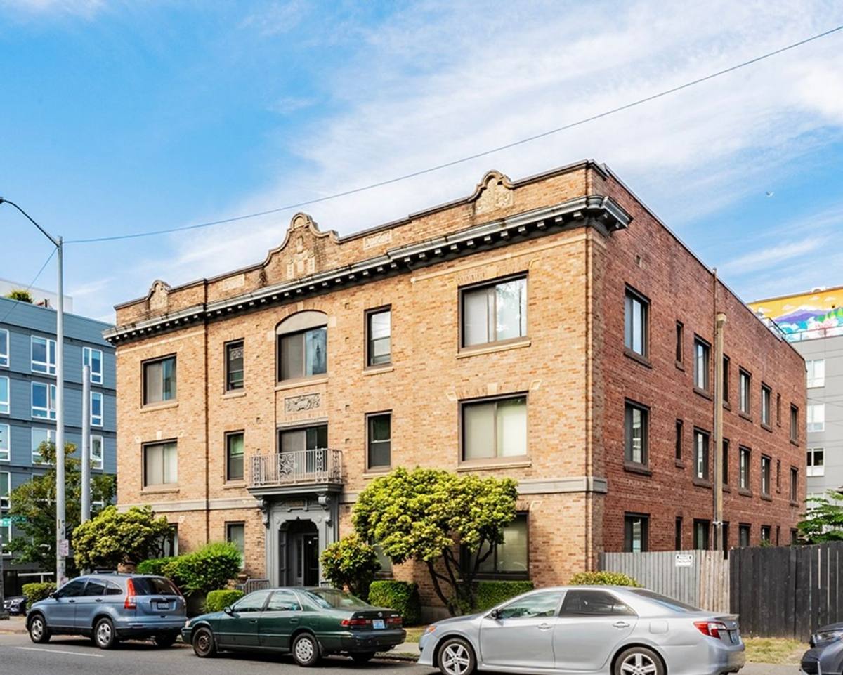 Apartment for rent at 5003 15th Ave NE, Seattle, WA 98105