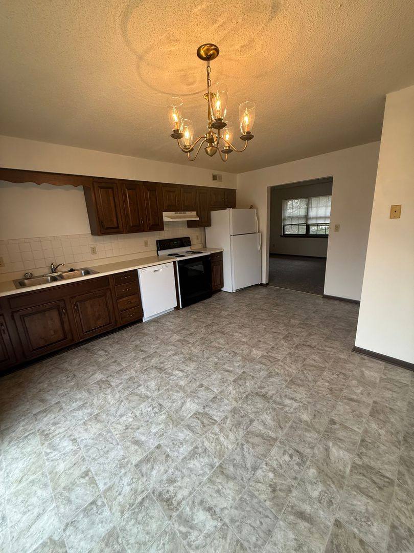 Apartment for rent at 4515 W Millbrook Dr, Columbia, MO 65203