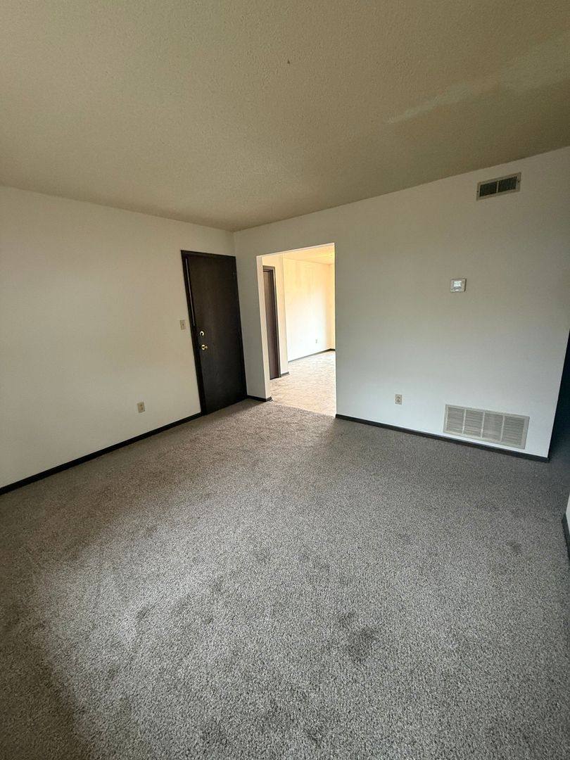 Apartment for rent at 4515 W Millbrook Dr, Columbia, MO 65203