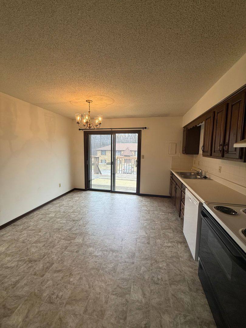 Apartment for rent at 4515 W Millbrook Dr, Columbia, MO 65203