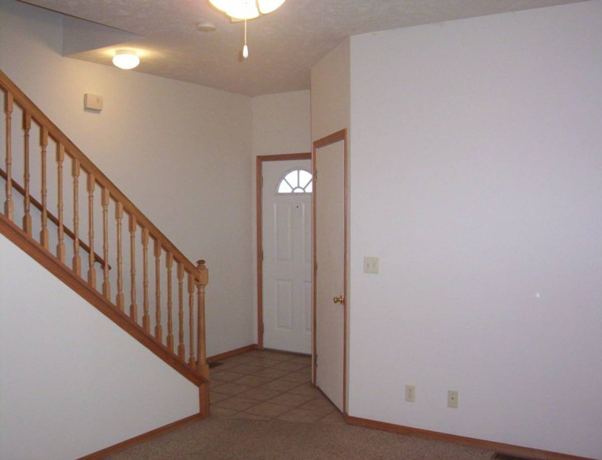 Apartment for rent at 256 E Erie, Springfield, MO 65807