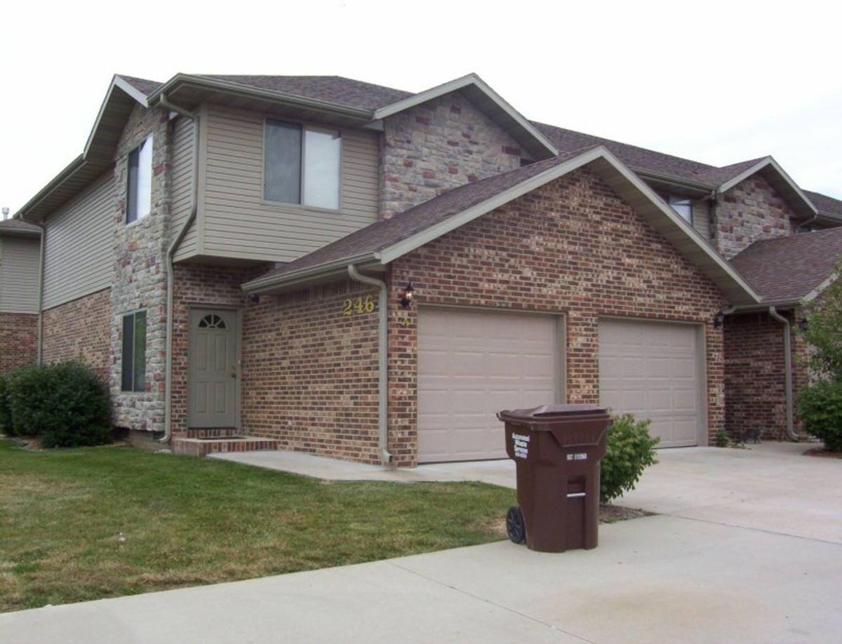 Apartment for rent at 256 E Erie, Springfield, MO 65807