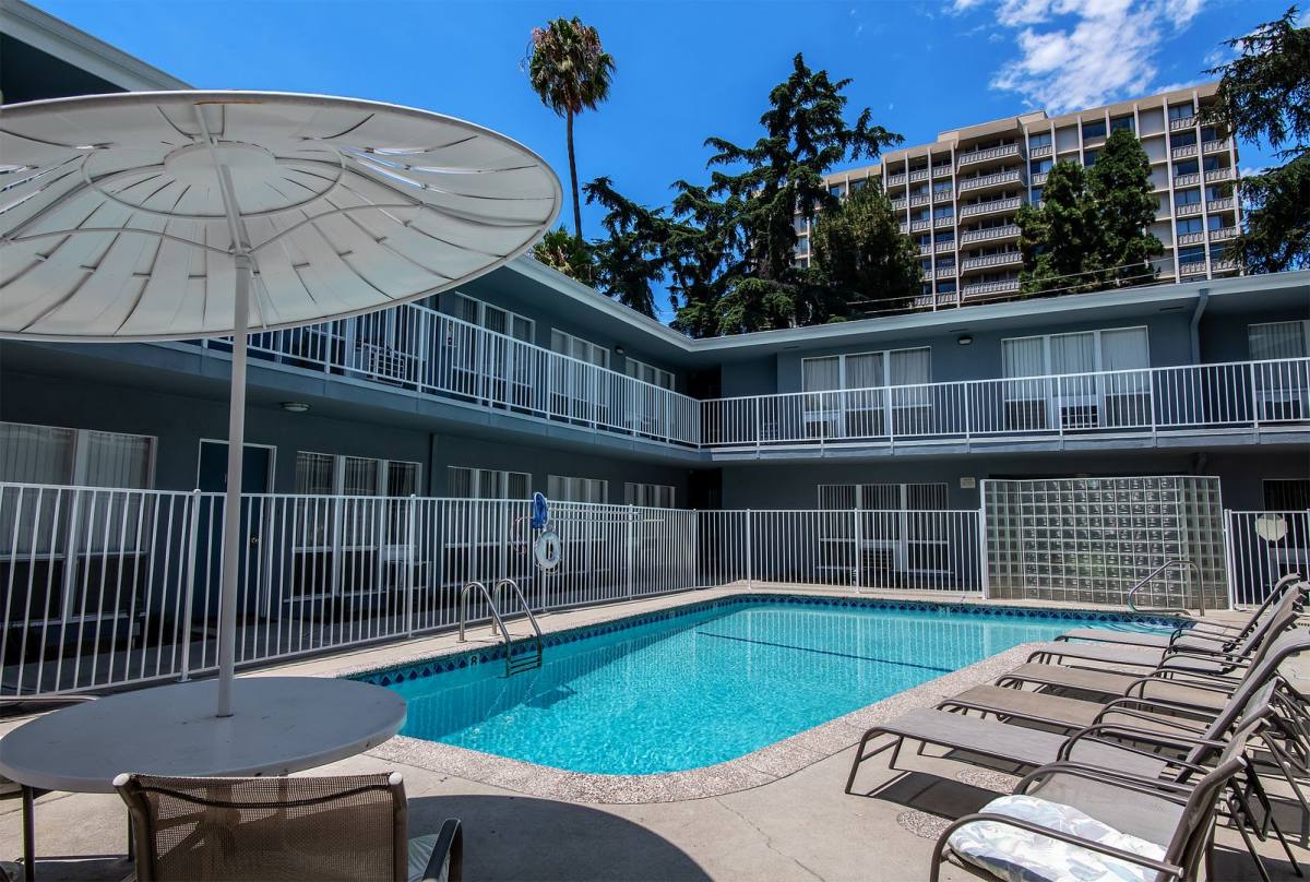 Apartment for rent at 4402 Los Feliz Blvd, Los Angeles, CA 90027
