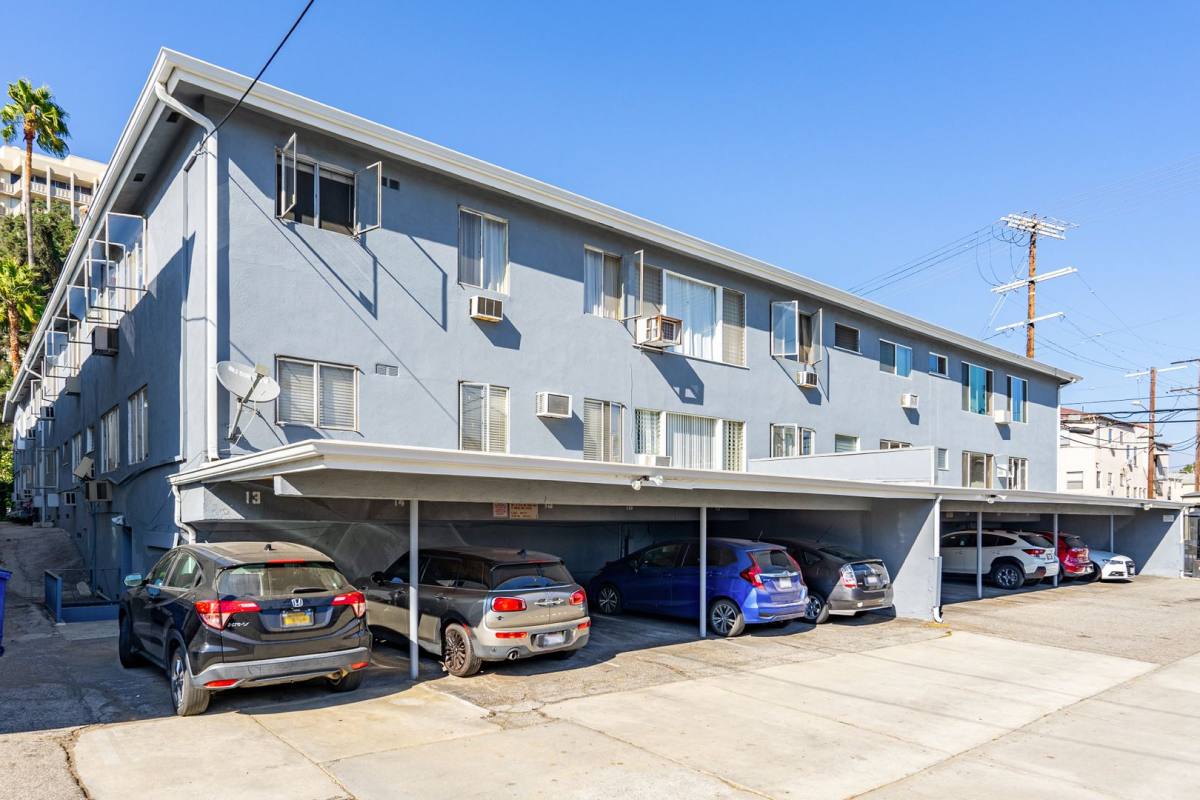 Apartment for rent at 4402 Los Feliz Blvd, Los Angeles, CA 90027