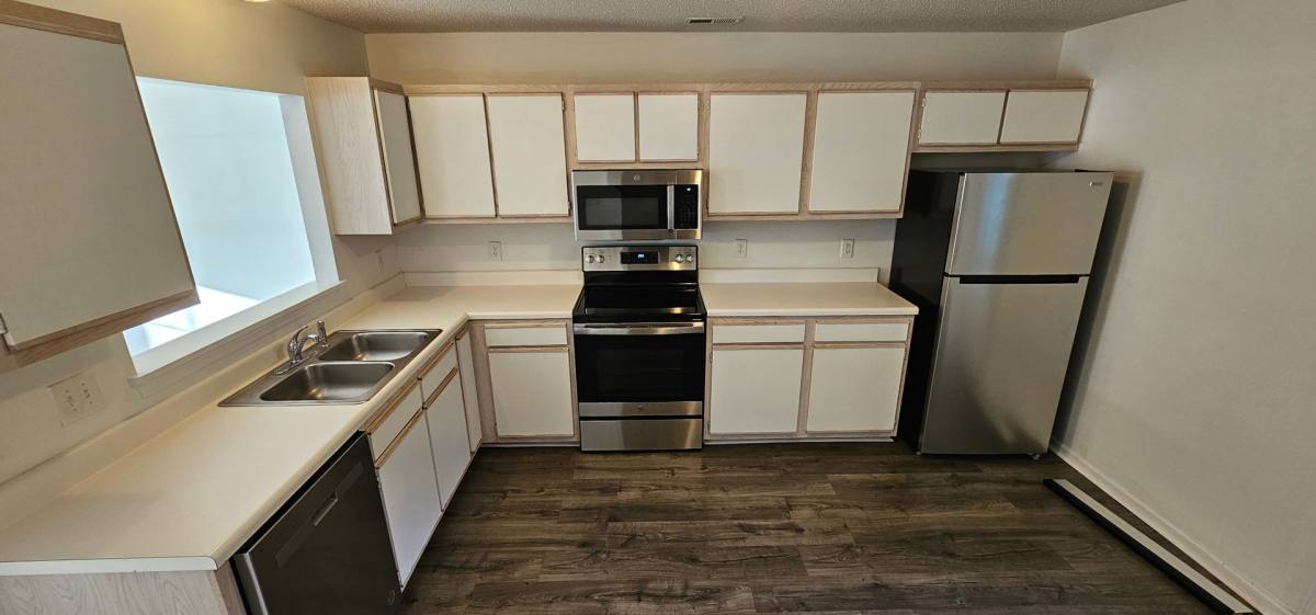 Townhouse for rent at 204 Fairwood Court, Jacksonville, NC 28546