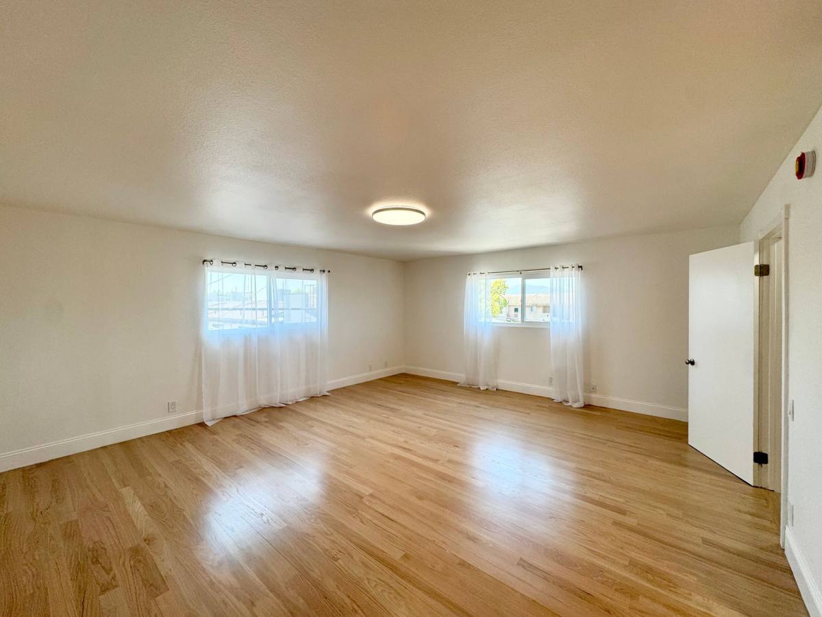 Apartment for rent at 604 E Orange Grove Ave, Burbank, CA 91501