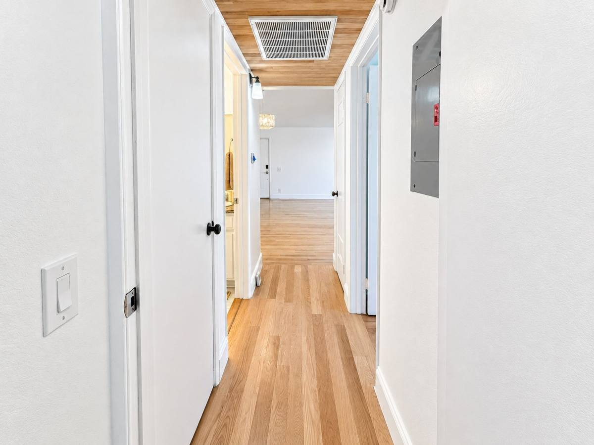 604 E Orange Grove Ave, Burbank, CA 91501 - Apartment for Rent - Image 10