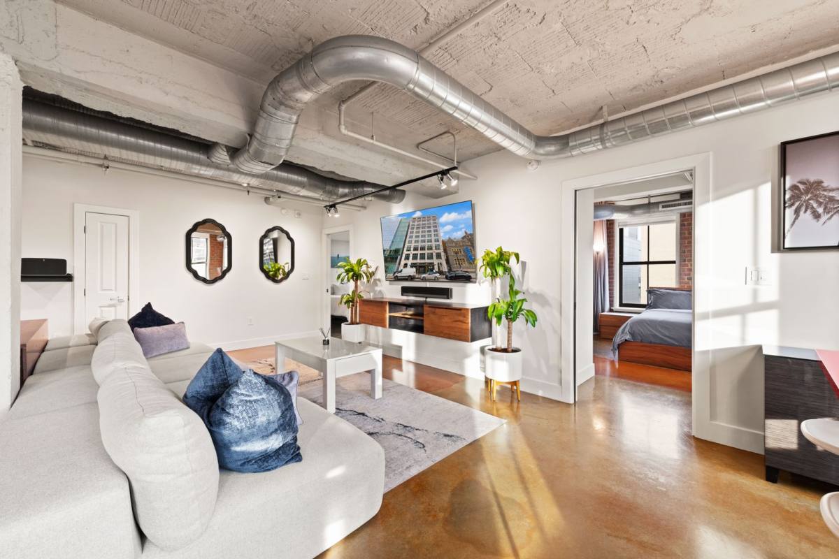 Condo for rent at 916 G St NW, Washington, DC 20001