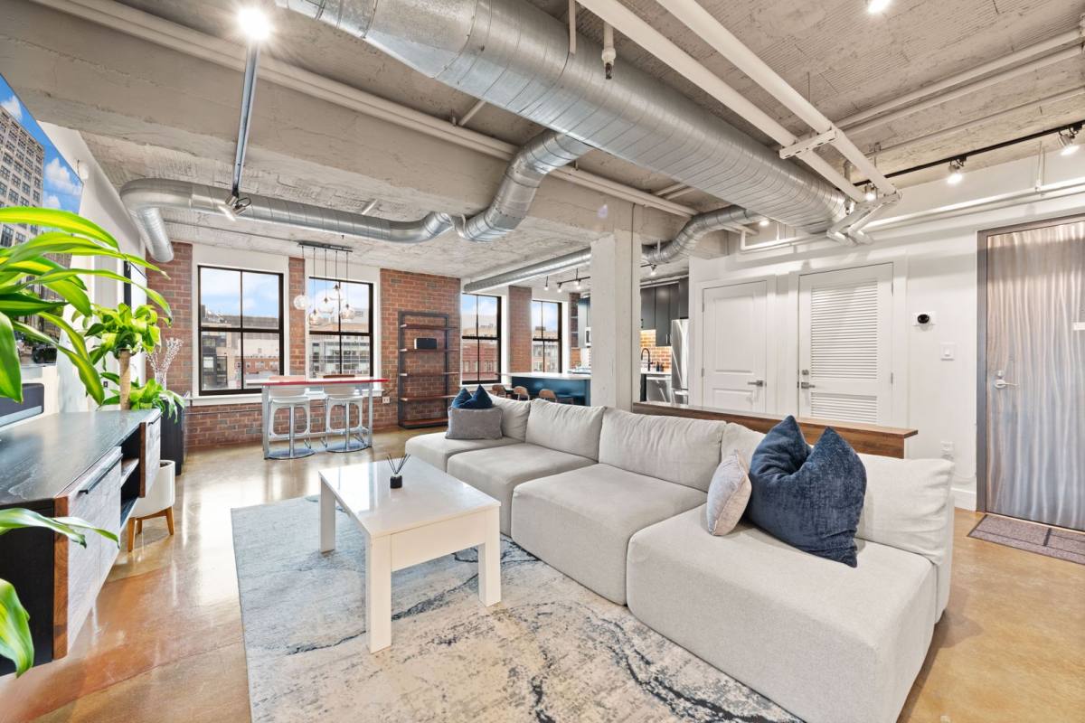 Condo for rent at 916 G St NW, Washington, DC 20001