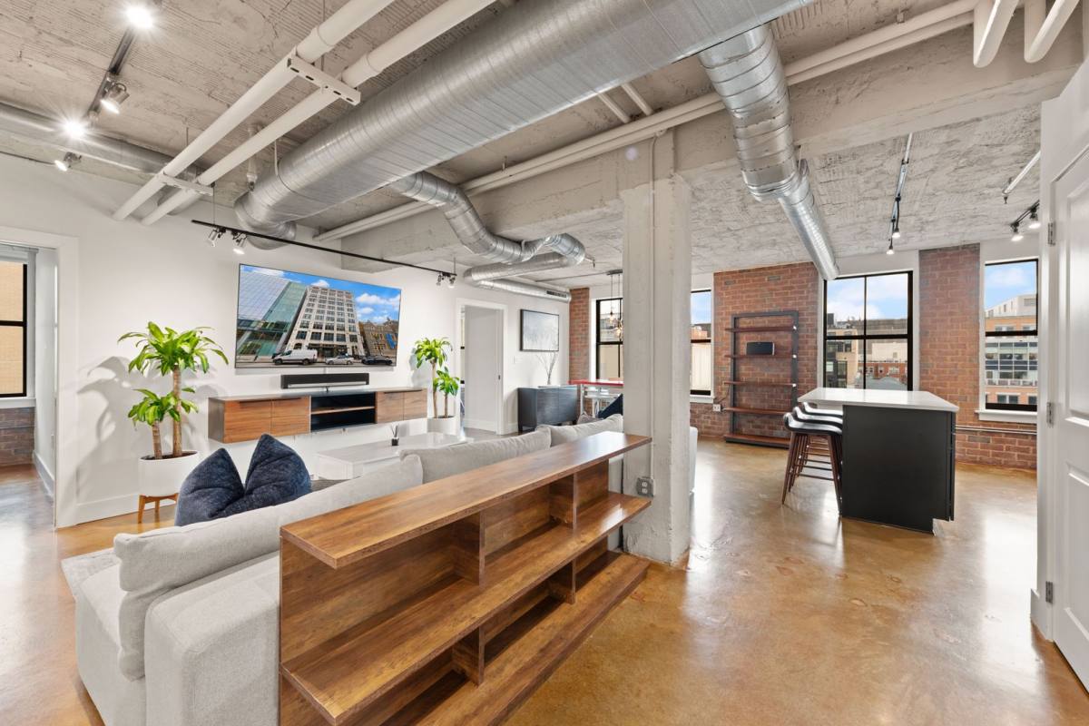 Condo for rent at 916 G St NW, Washington, DC 20001