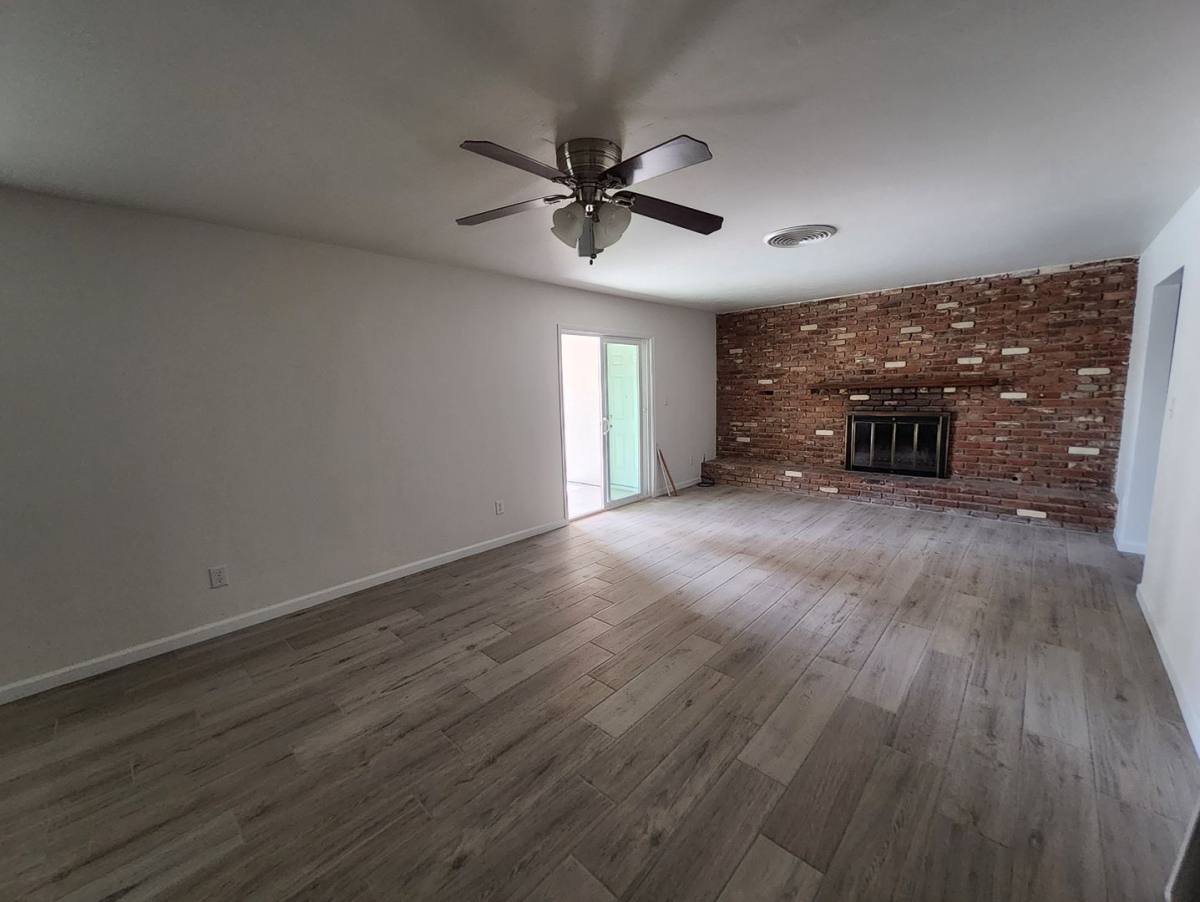 Apartment for rent at 2801 El Berrendo Ave, Bakersfield, CA 93304