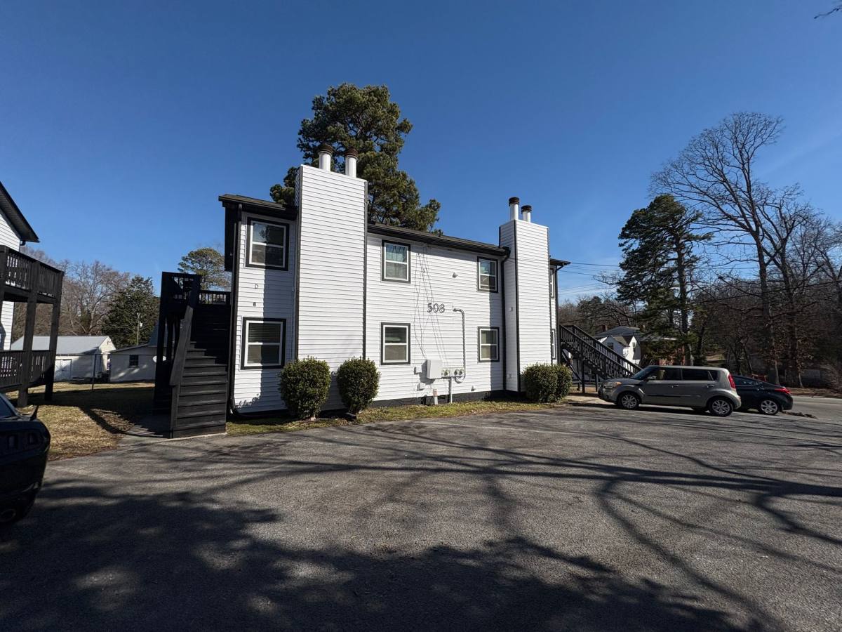 Apartment for rent at 508 & 510 Uwharrie St, Asheboro, NC 27203