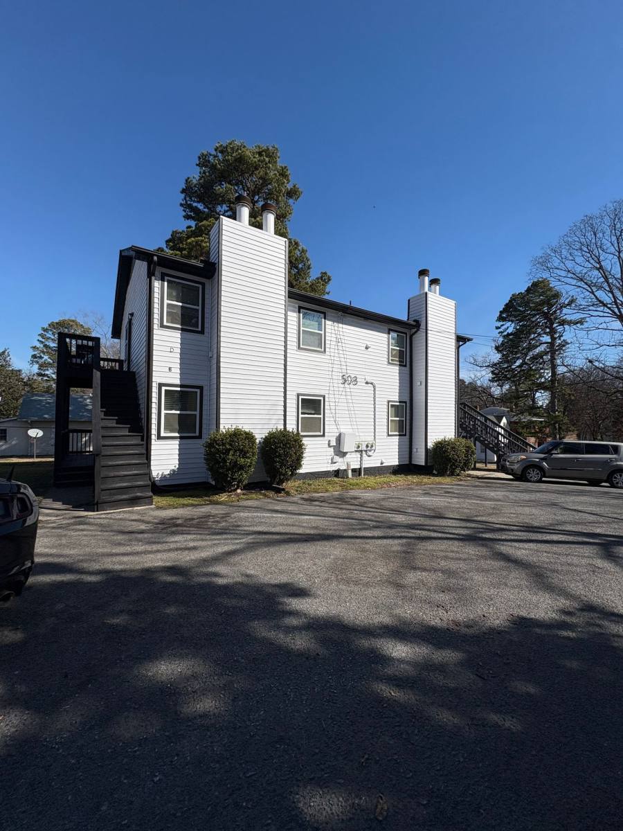 Apartment for rent at 508 & 510 Uwharrie St, Asheboro, NC 27203