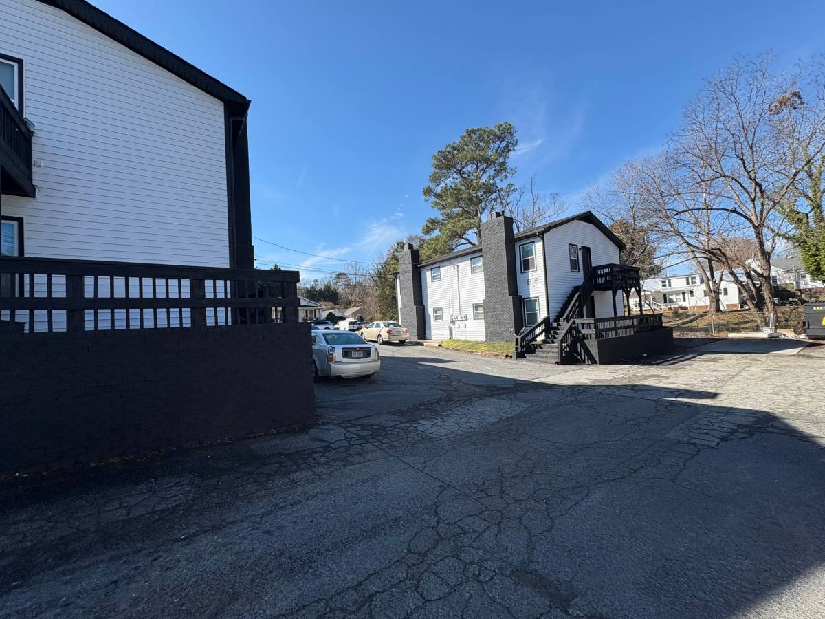 Apartment for rent at 508 & 510 Uwharrie St, Asheboro, NC 27203