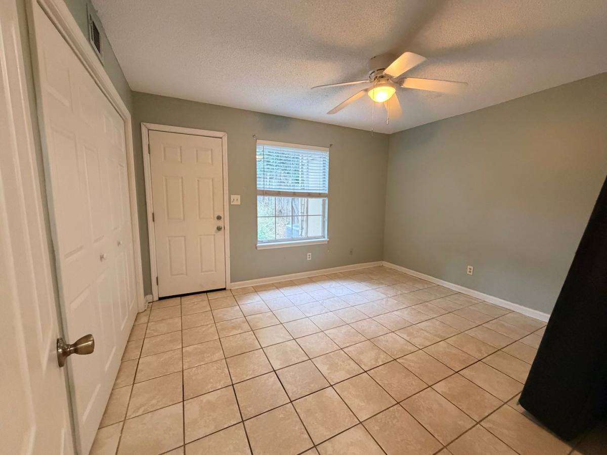 Townhouse for rent at 2259 Parrot Lane, Tallahassee, FL 32303