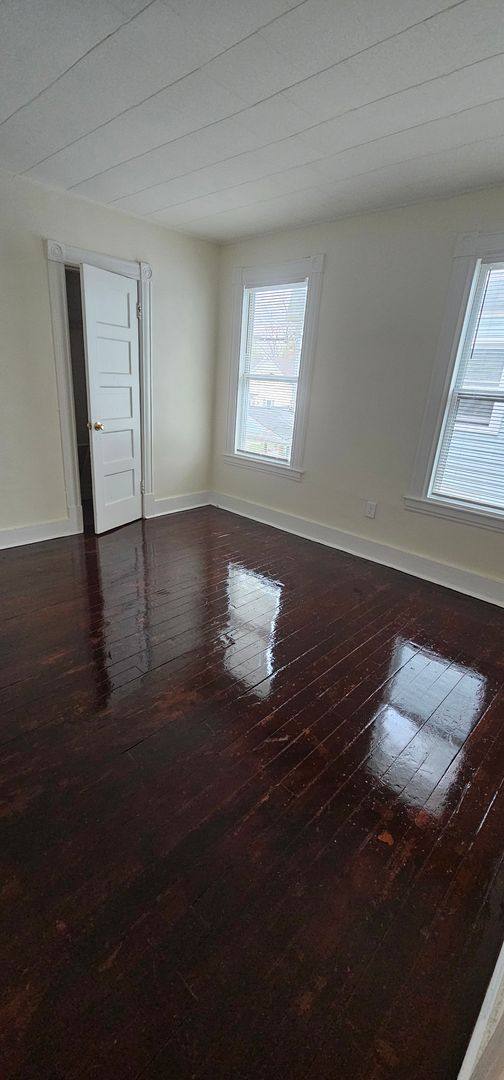Apartment for rent at 11-15 Fairmount St, Springfield, MA 01108