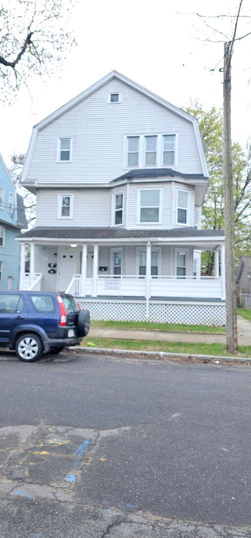 Apartment for rent at 11-15 Fairmount St, Springfield, MA 01108