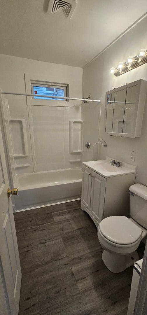 Apartment for rent at 11-15 Fairmount St, Springfield, MA 01108