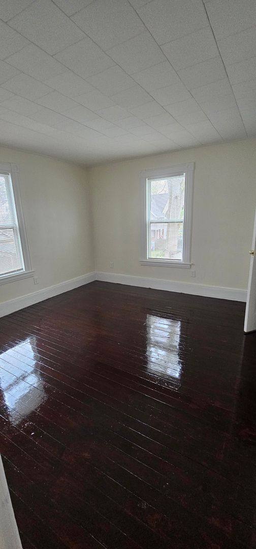 Apartment for rent at 11-15 Fairmount St, Springfield, MA 01108