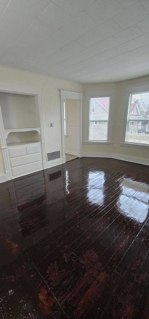 Apartment for rent at 11-15 Fairmount St, Springfield, MA 01108