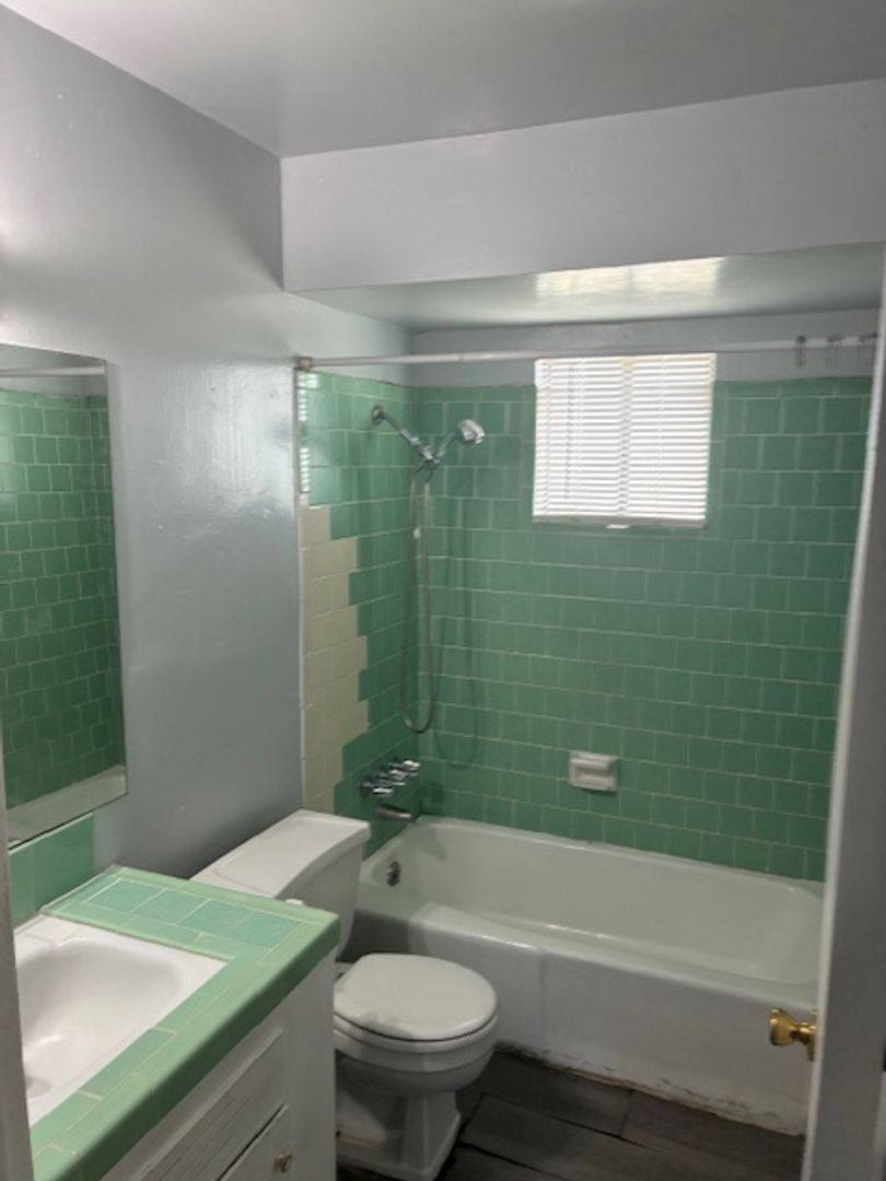 Apartment for rent at 3143 S H St, Bakersfield, CA 93304